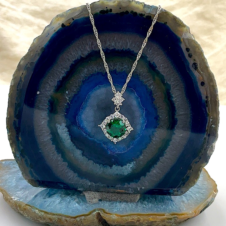 Vtg.The Bradford Exchange 18”W/3”Ext. Sterlingsilver W/Green Tourmaline Gemstone